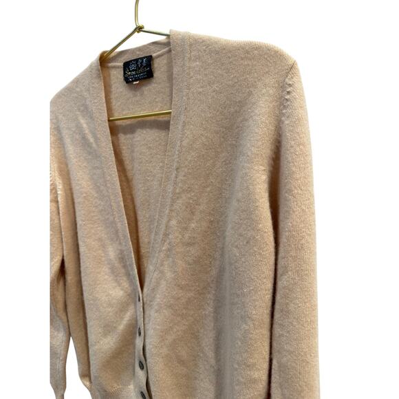 Snow Lotus vintage vneck cream colored cardigan sweater - Picture 4 of 8